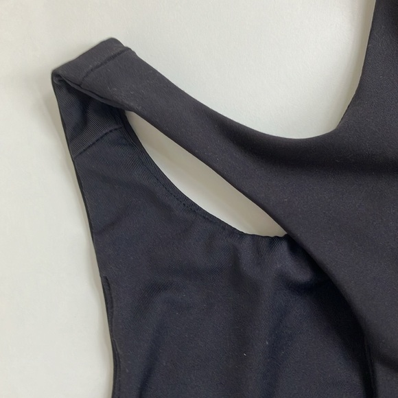 Old Navy active tank top size (10-12) - Picture 3 of 5